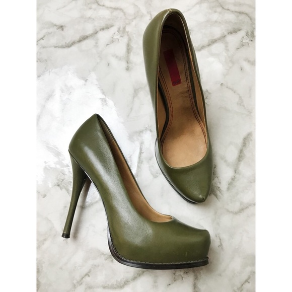 olive heels